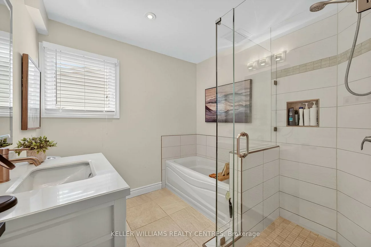 42, Buchanan, Aurora Village, Aurora