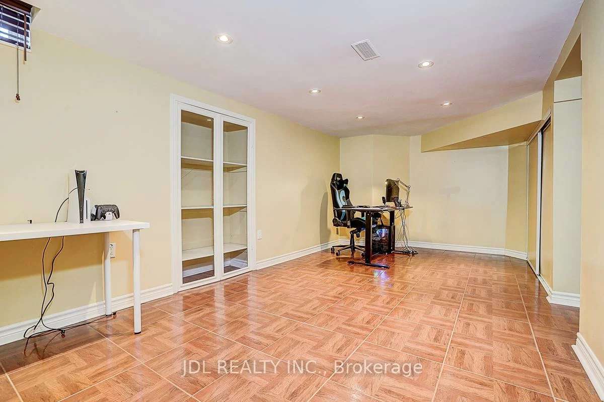 85, Marsh Harbour, Aurora Highlands, Aurora