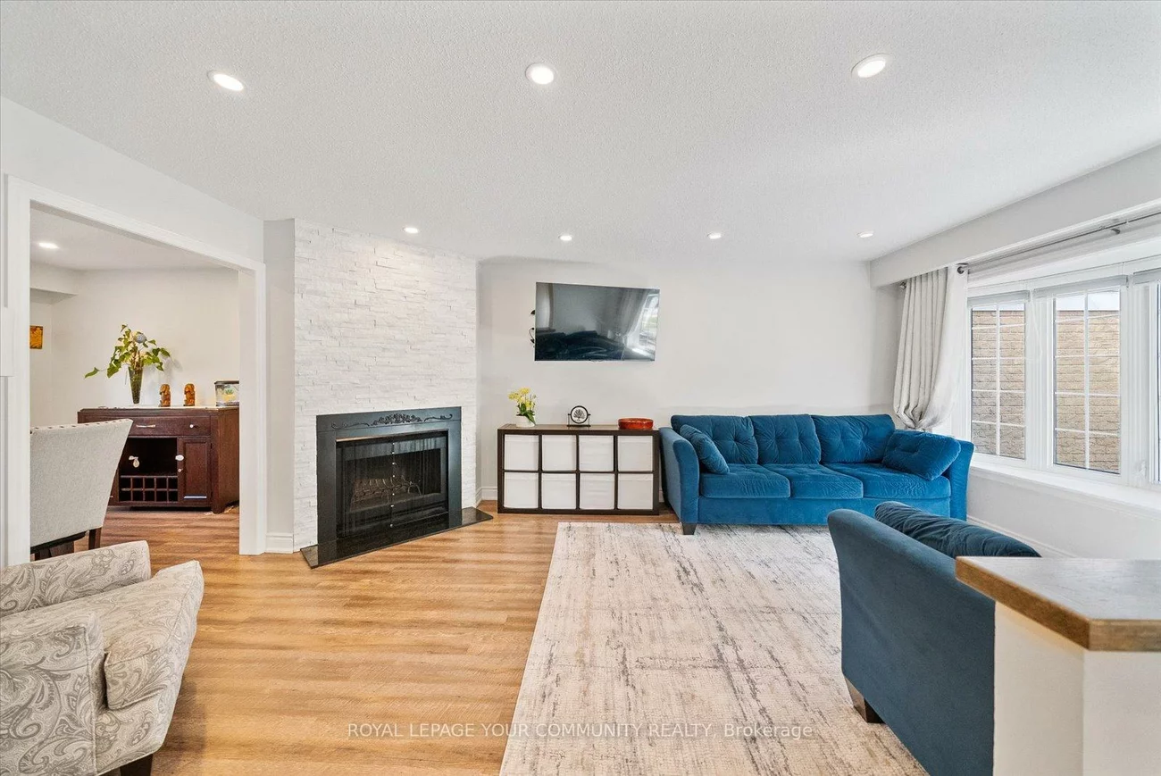 20, Sandusky, Aurora Highlands, Aurora