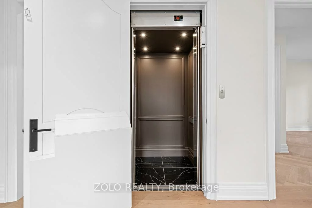 52, Child, Aurora Highlands, Aurora