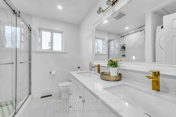 4, Boulding, Aurora Heights, Aurora