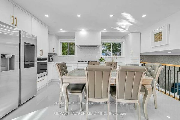 4, Boulding, Aurora Heights, Aurora