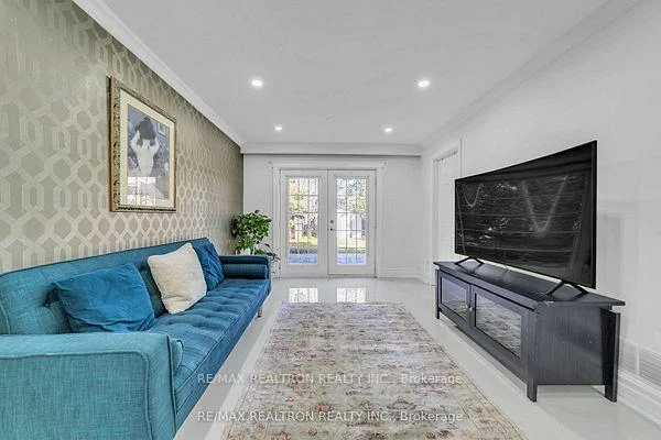 4, Boulding, Aurora Heights, Aurora