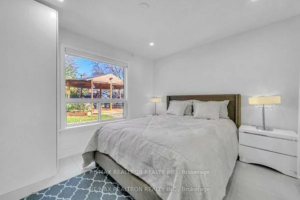 4, Boulding, Aurora Heights, Aurora