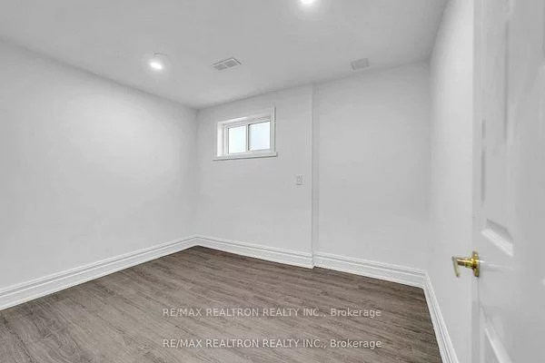 4, Boulding, Aurora Heights, Aurora