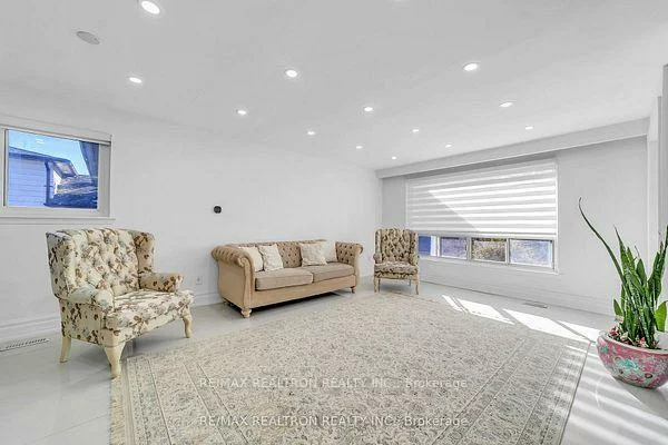 4, Boulding, Aurora Heights, Aurora