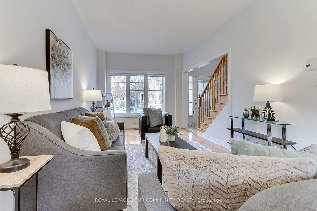 19, Chippingwood, Bayview Wellington, Aurora