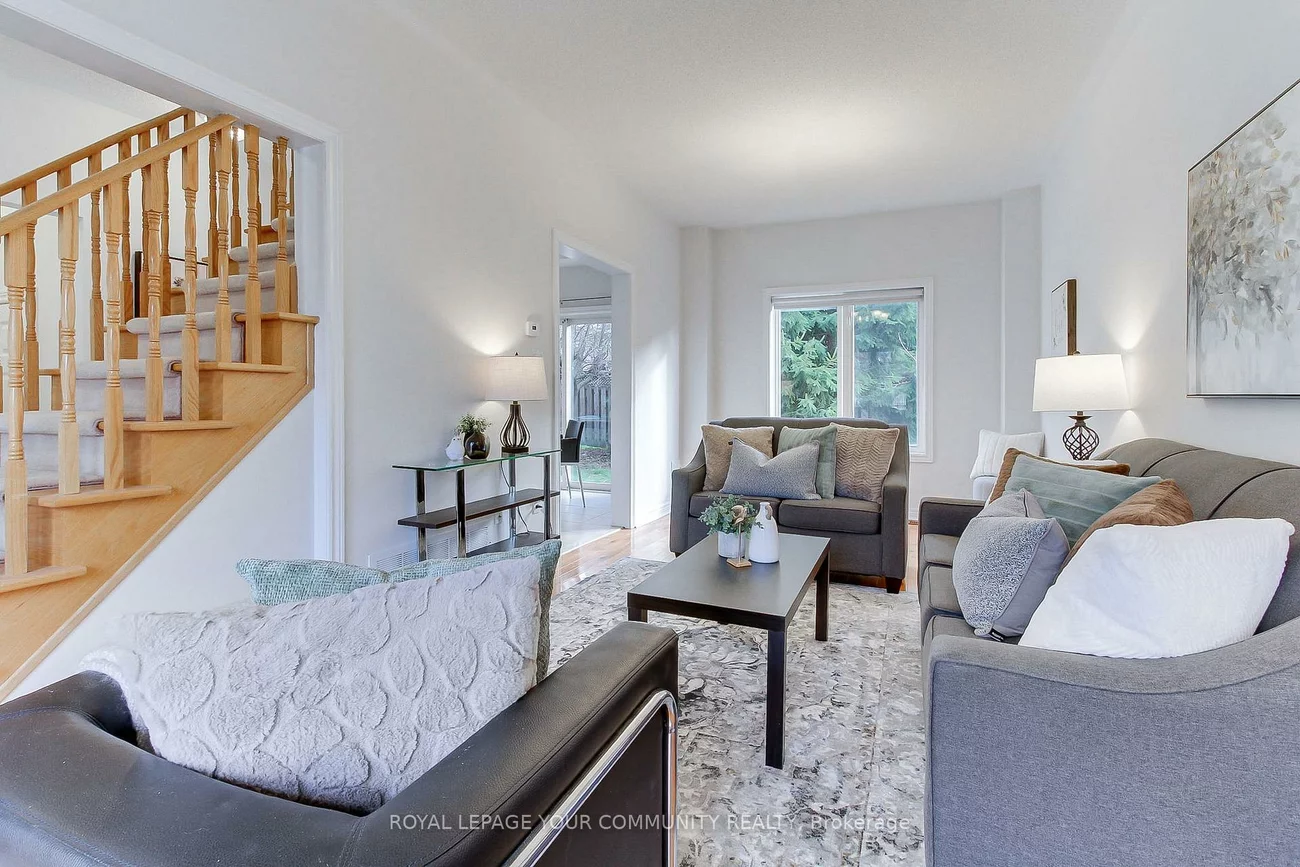 19, Chippingwood, Bayview Wellington, Aurora