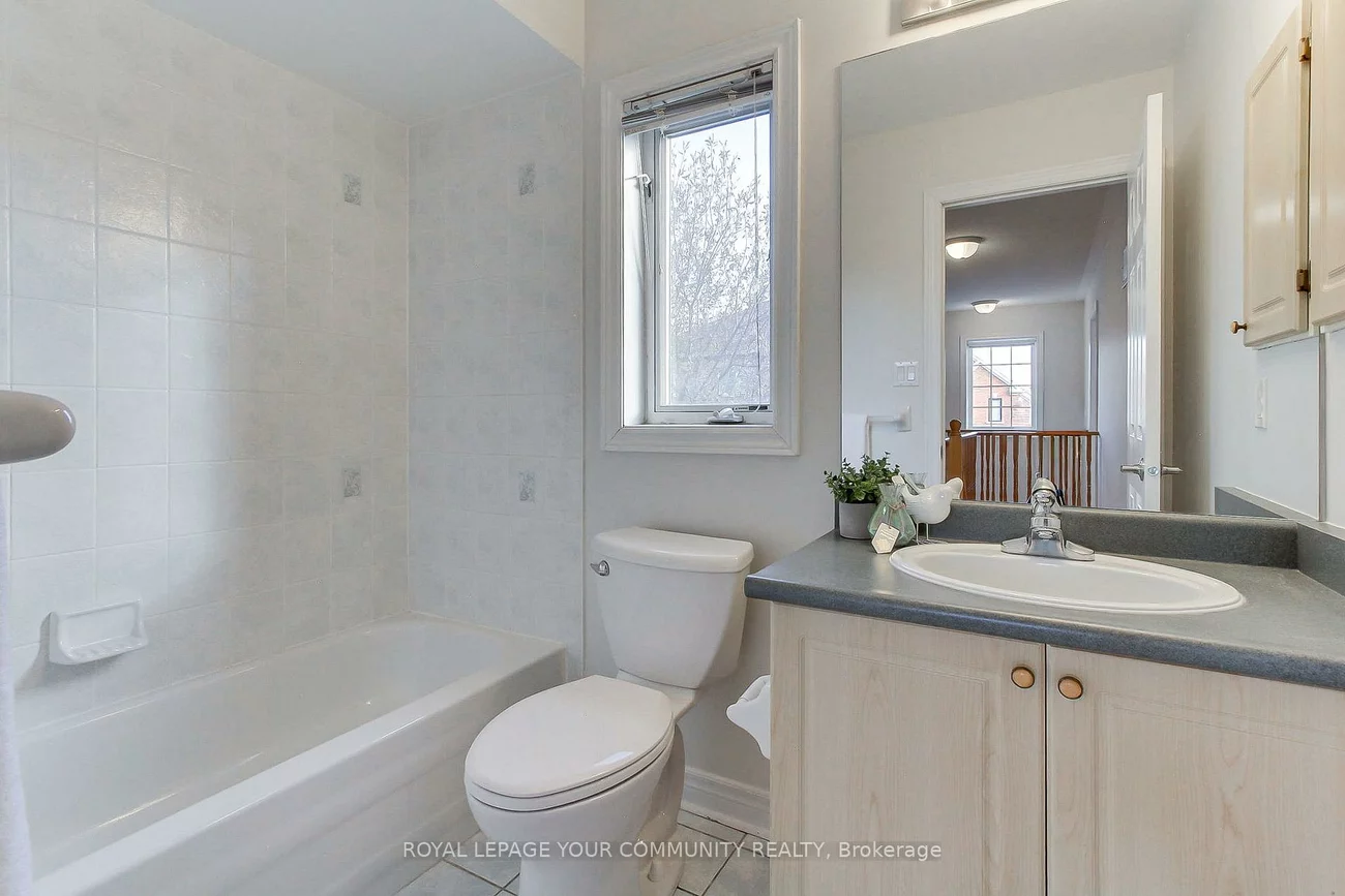 19, Chippingwood, Bayview Wellington, Aurora