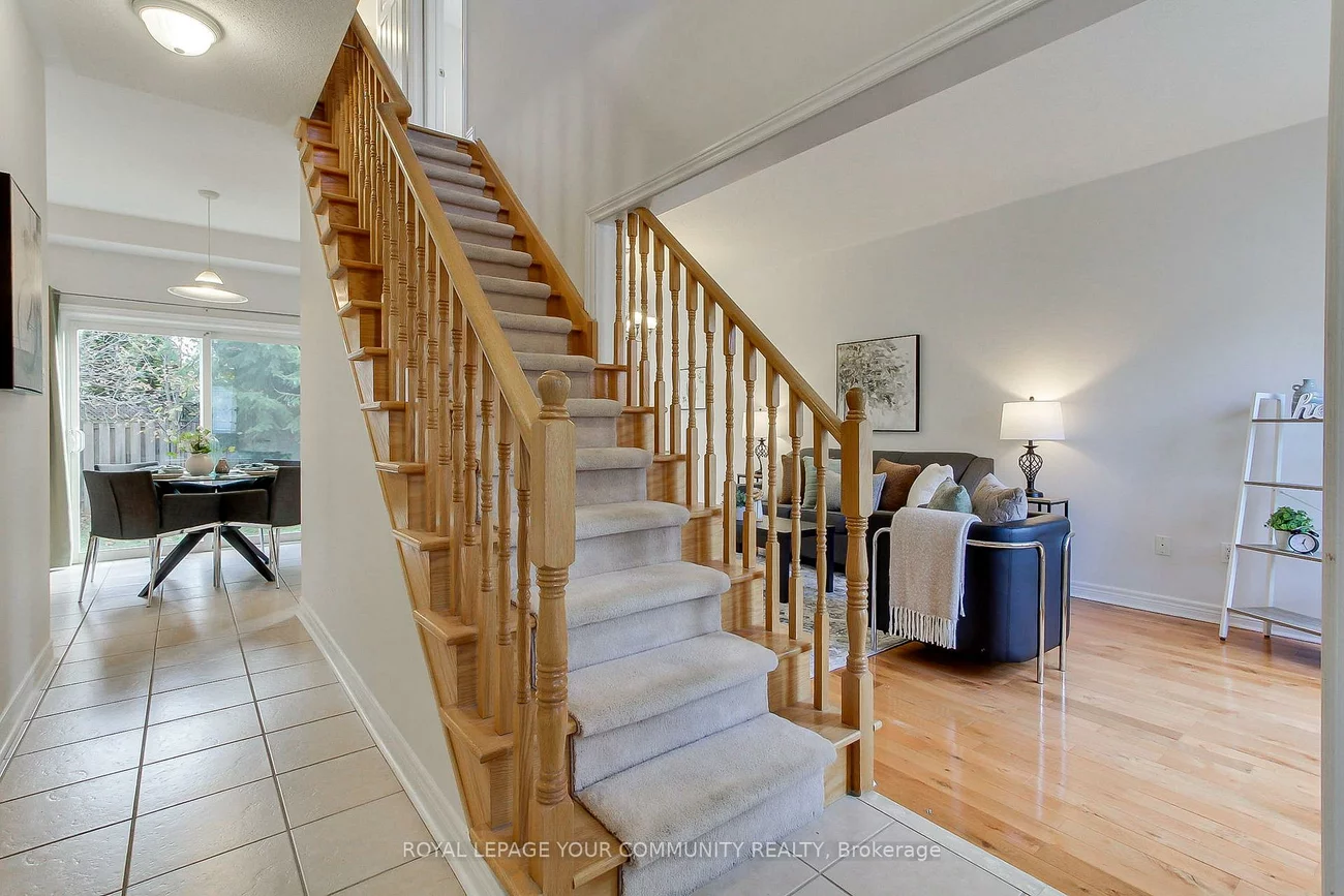 19, Chippingwood, Bayview Wellington, Aurora