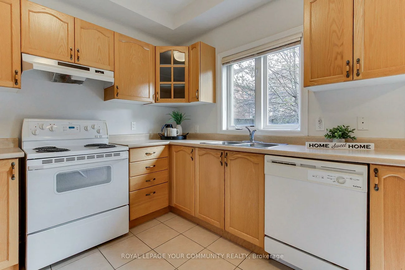 19, Chippingwood, Bayview Wellington, Aurora