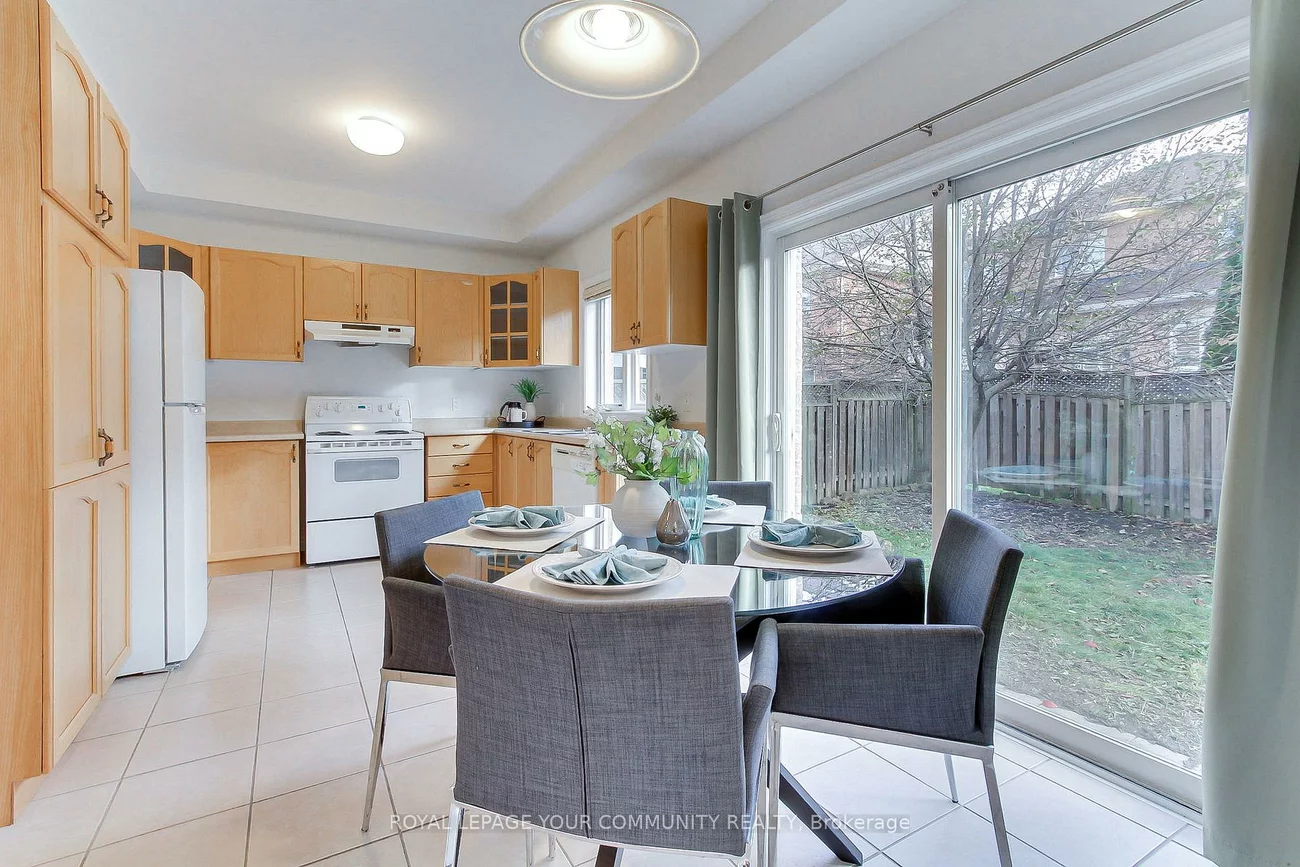 19, Chippingwood, Bayview Wellington, Aurora