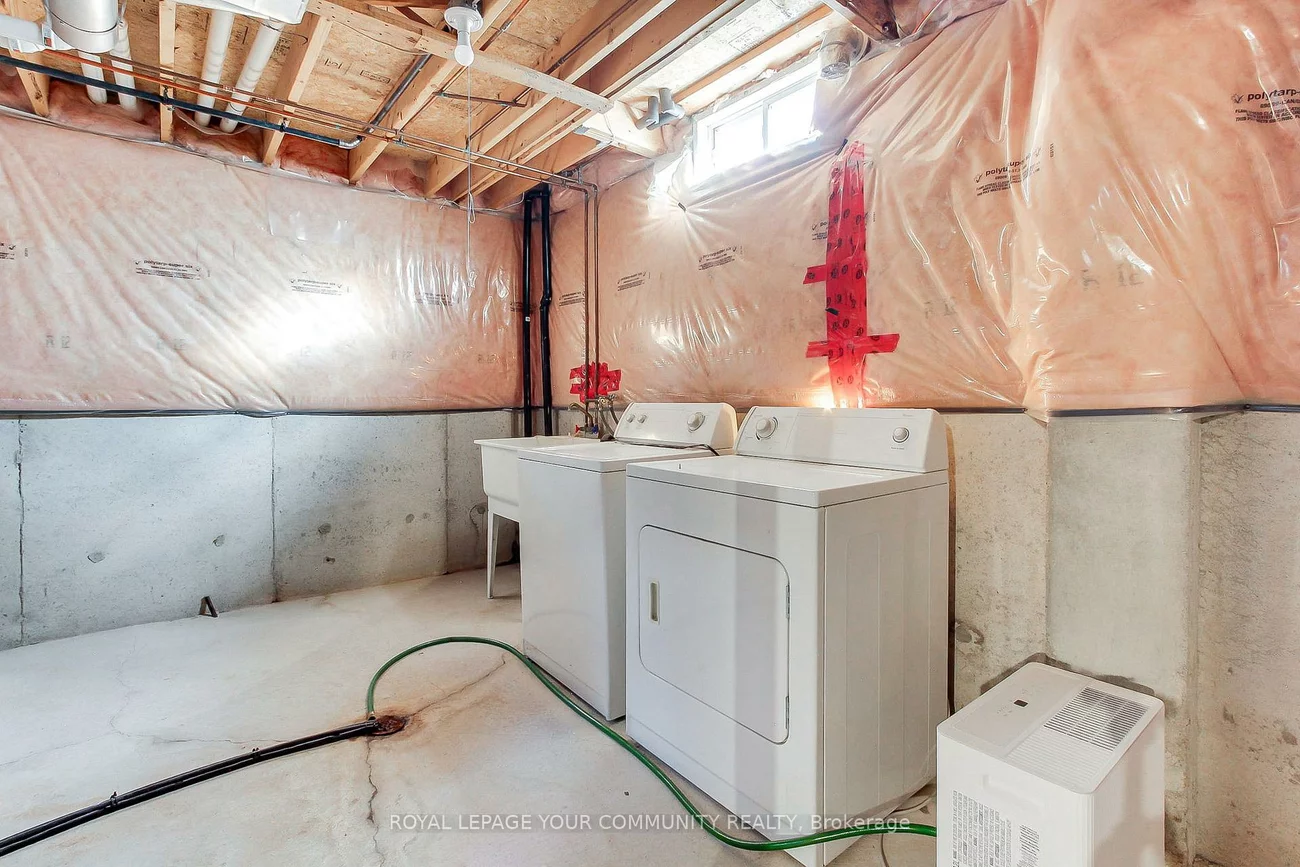 19, Chippingwood, Bayview Wellington, Aurora