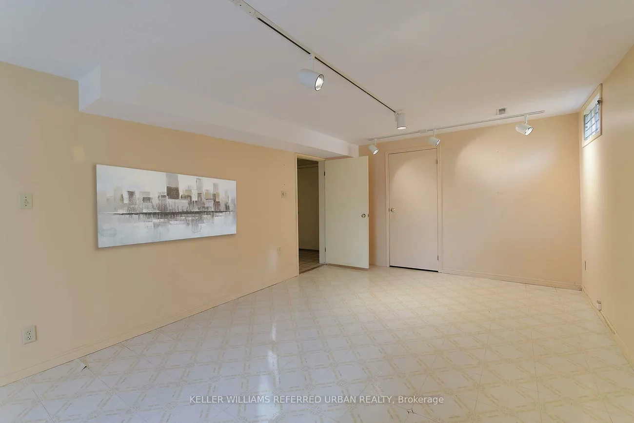 62, Devlin, Aurora Highlands, Aurora