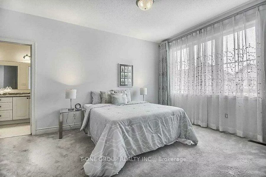 63, Ken Sinclair, Aurora Estates, Aurora