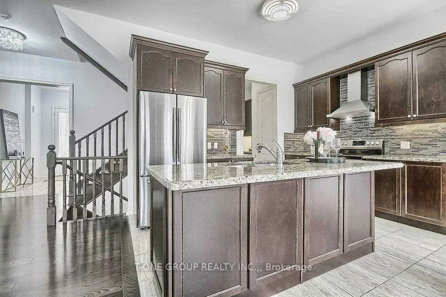 63, Ken Sinclair, Aurora Estates, Aurora