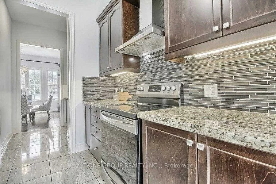 63, Ken Sinclair, Aurora Estates, Aurora