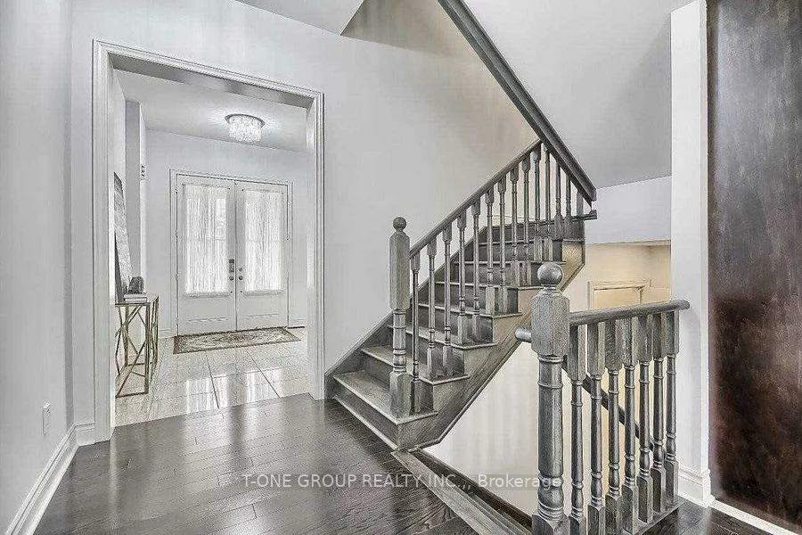 63, Ken Sinclair, Aurora Estates, Aurora