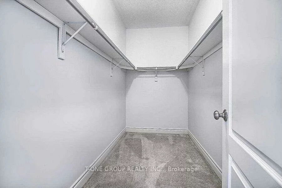 63, Ken Sinclair, Aurora Estates, Aurora