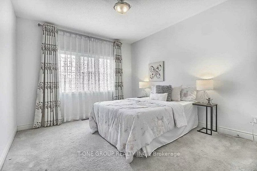 63, Ken Sinclair, Aurora Estates, Aurora