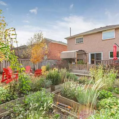 84, Loraview, Aurora Highlands, Aurora