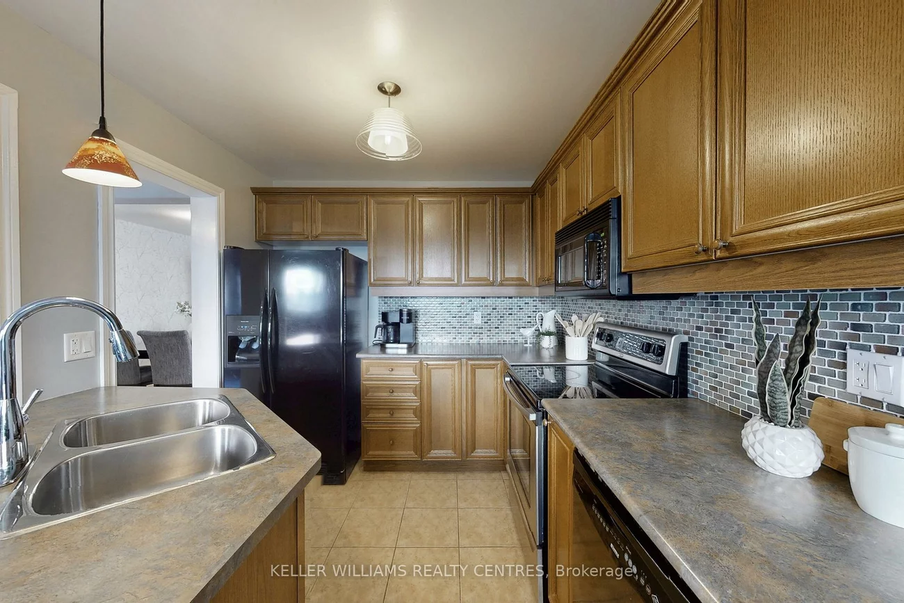 93, Barr, Bayview Northeast, Aurora