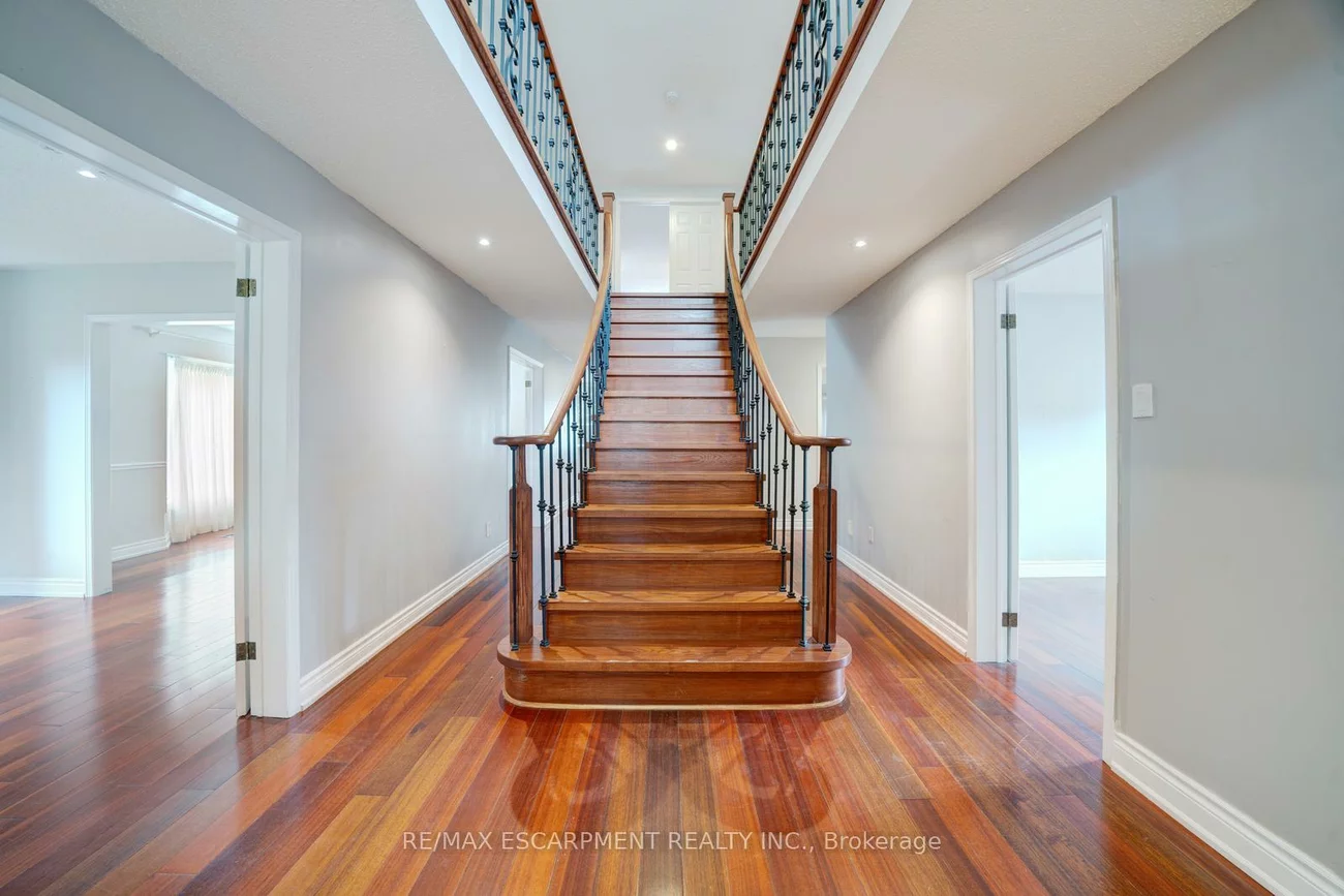 102, Crawford Rose, Aurora Heights, Aurora