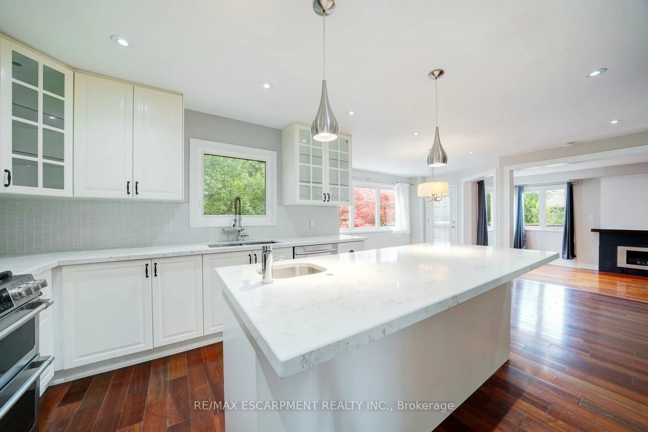 102, Crawford Rose, Aurora Heights, Aurora