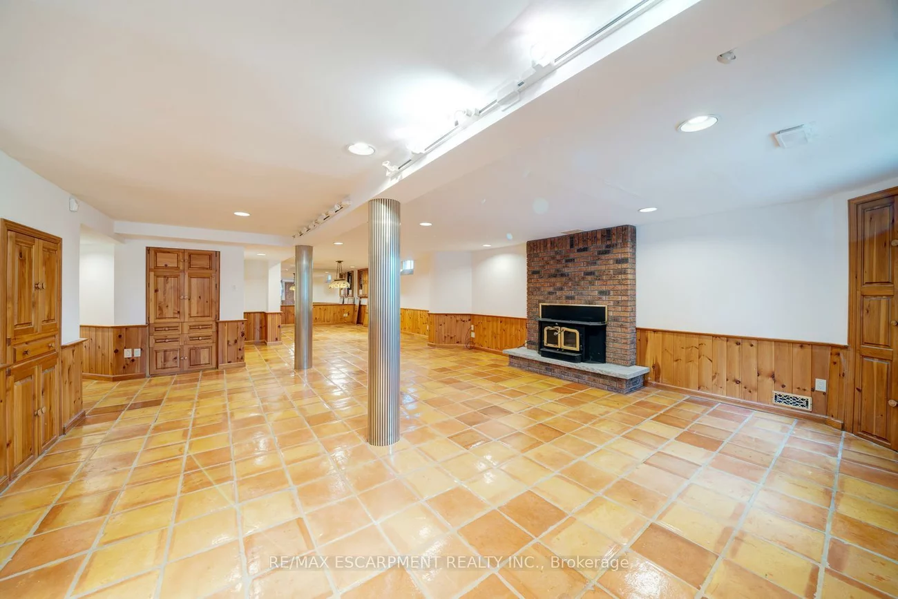 102, Crawford Rose, Aurora Heights, Aurora