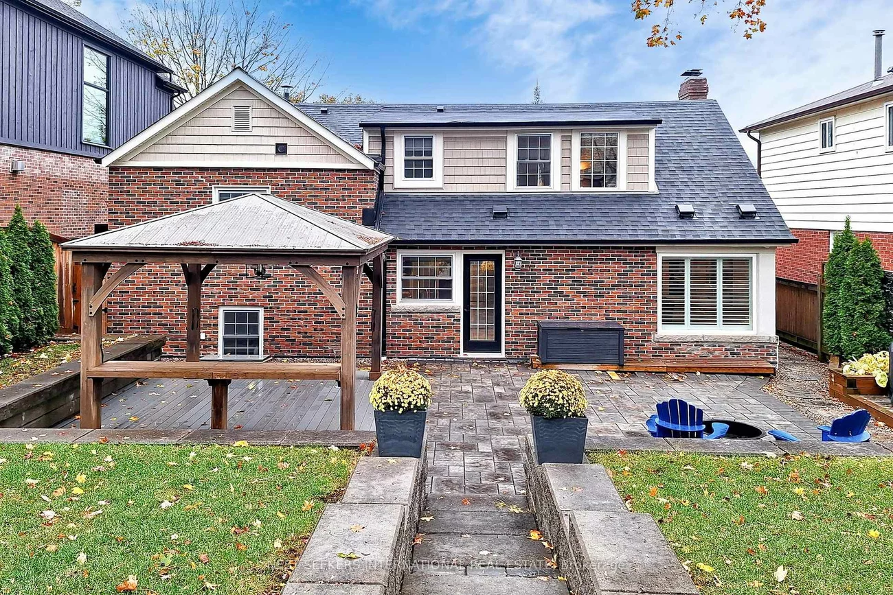 31, Mark, Aurora Village, Aurora