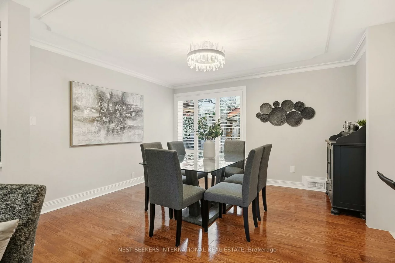 31, Mark, Aurora Village, Aurora