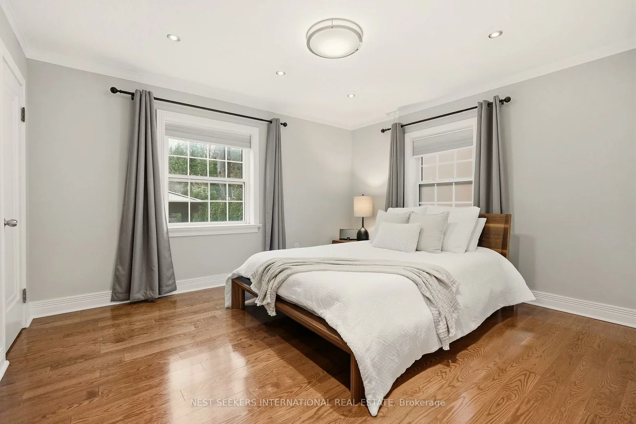 31, Mark, Aurora Village, Aurora