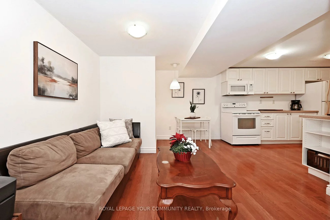 188, Kemano, Aurora Heights, Aurora