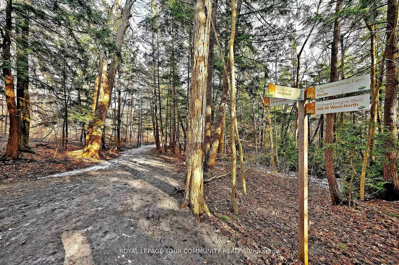 188, Kemano, Aurora Heights, Aurora