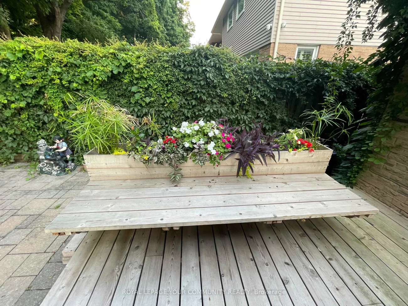 188, Kemano, Aurora Heights, Aurora