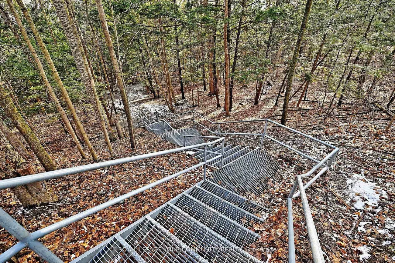 188, Kemano, Aurora Heights, Aurora