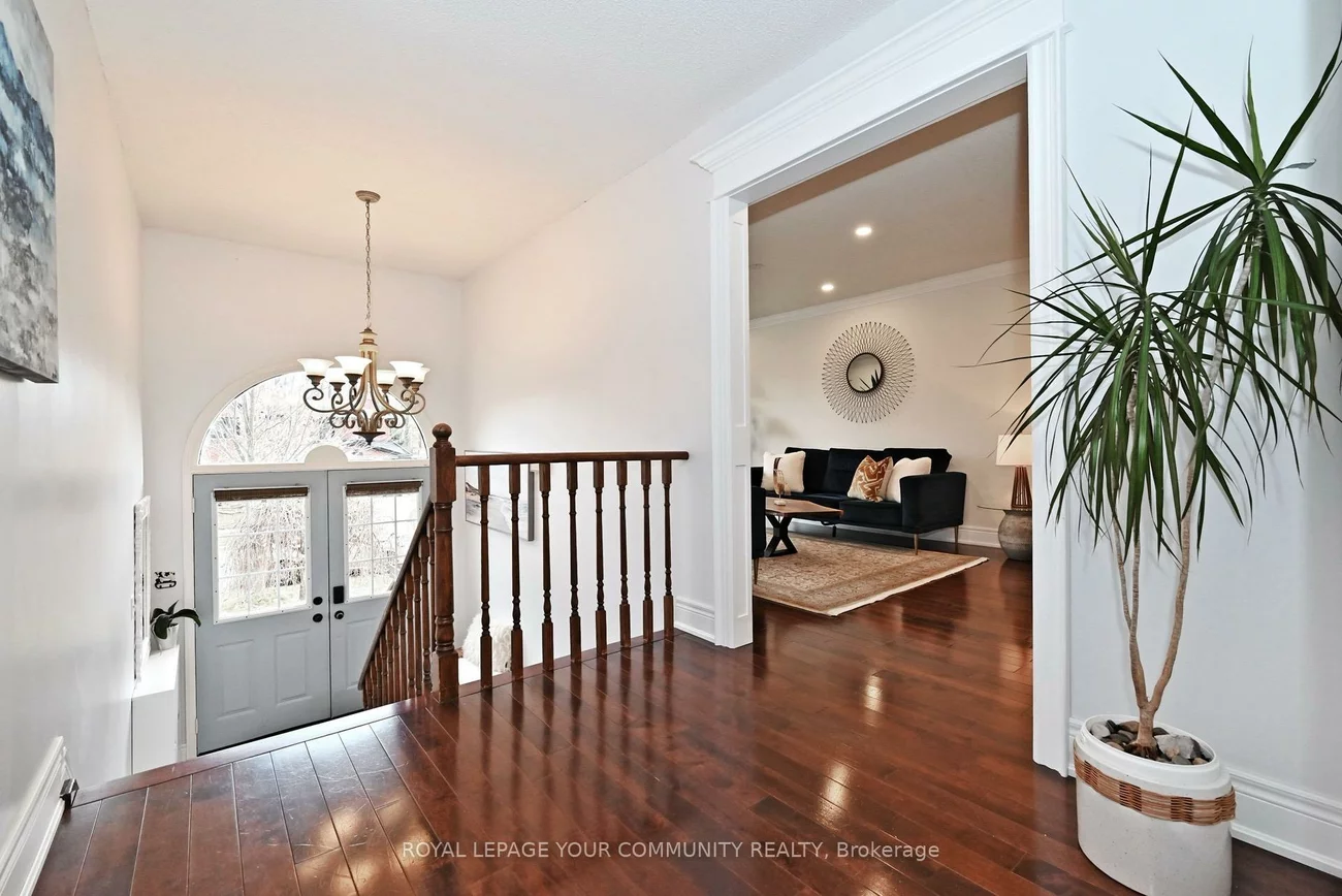 188, Kemano, Aurora Heights, Aurora