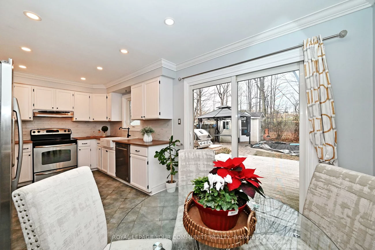 188, Kemano, Aurora Heights, Aurora