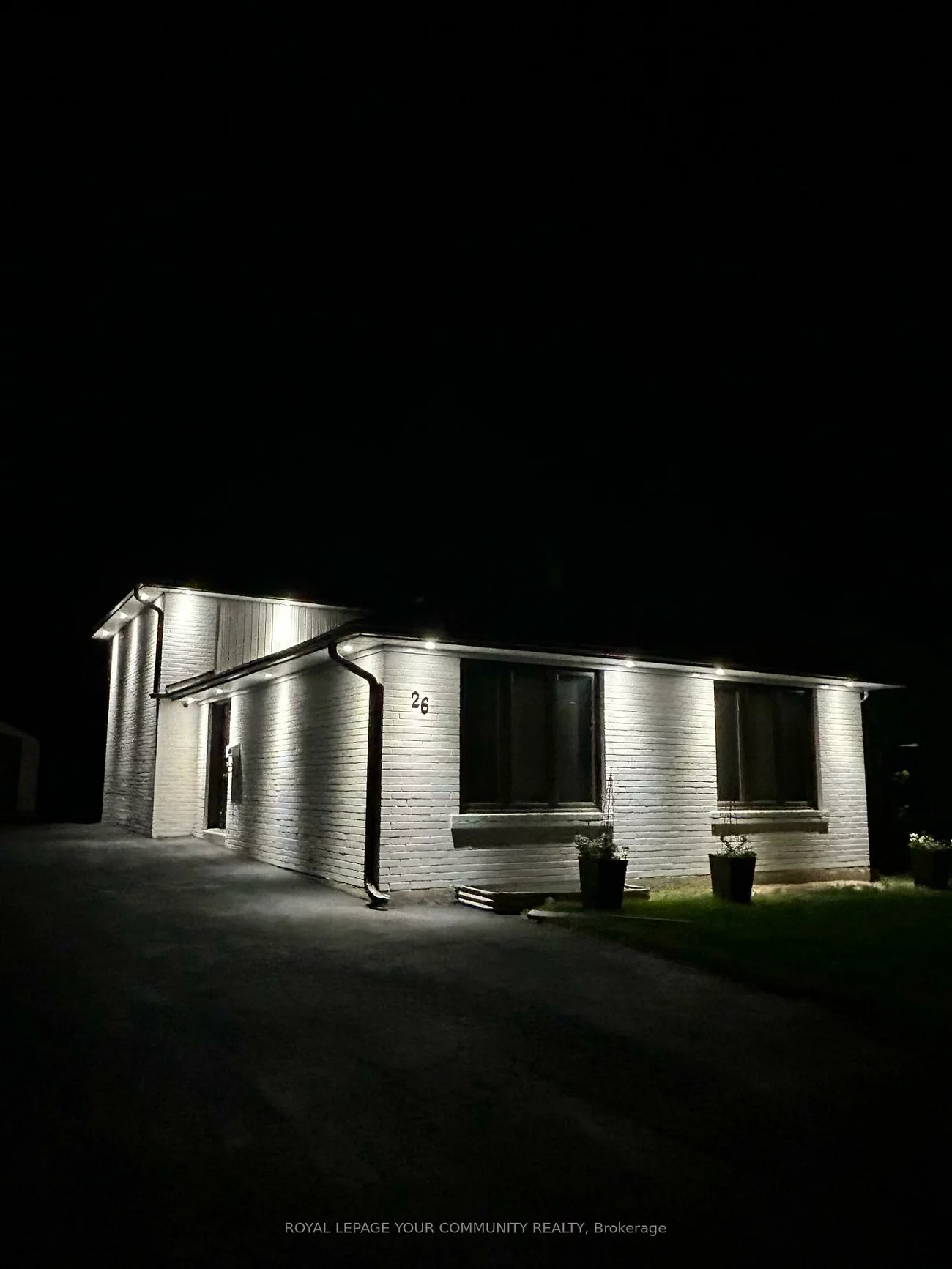 26, Kemano, Aurora Heights, Aurora