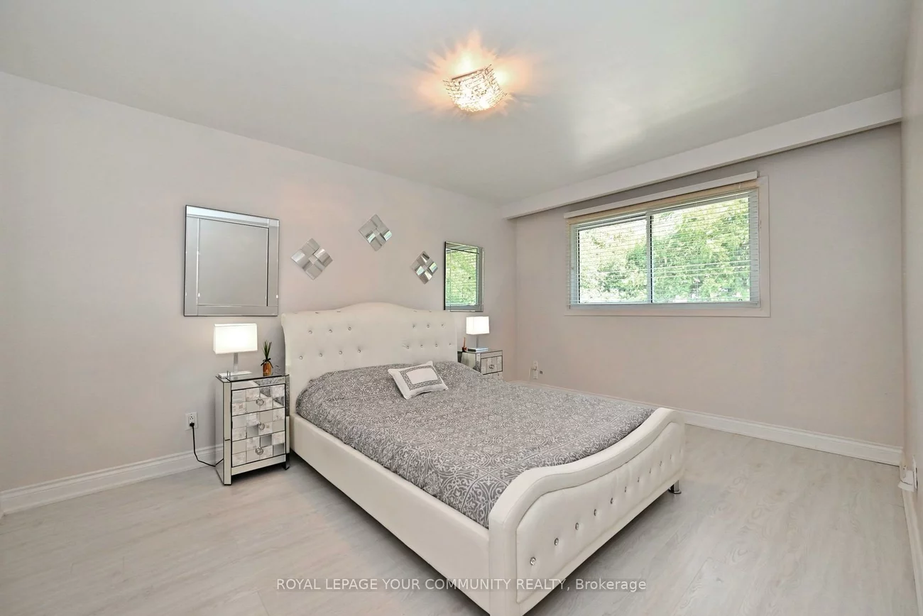 26, Kemano, Aurora Heights, Aurora