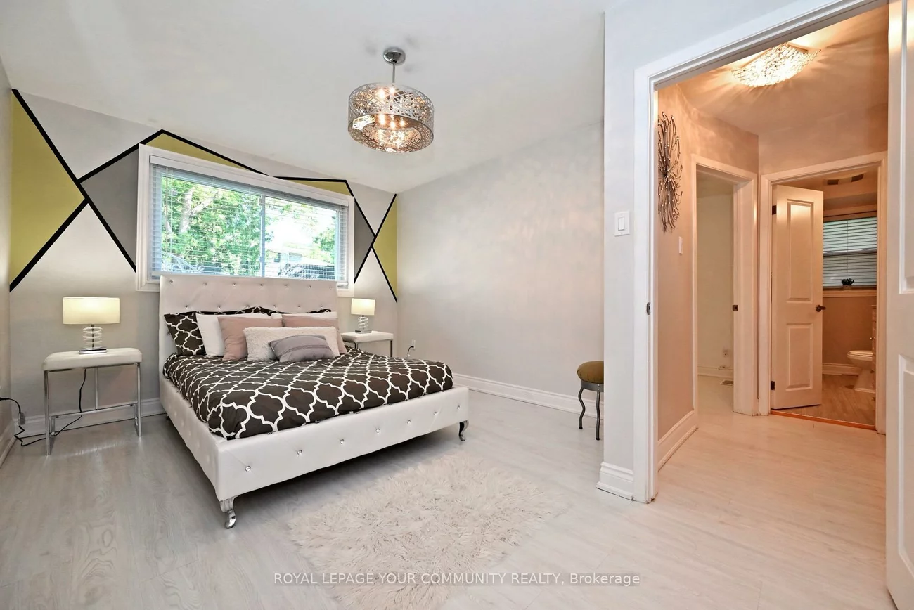 26, Kemano, Aurora Heights, Aurora