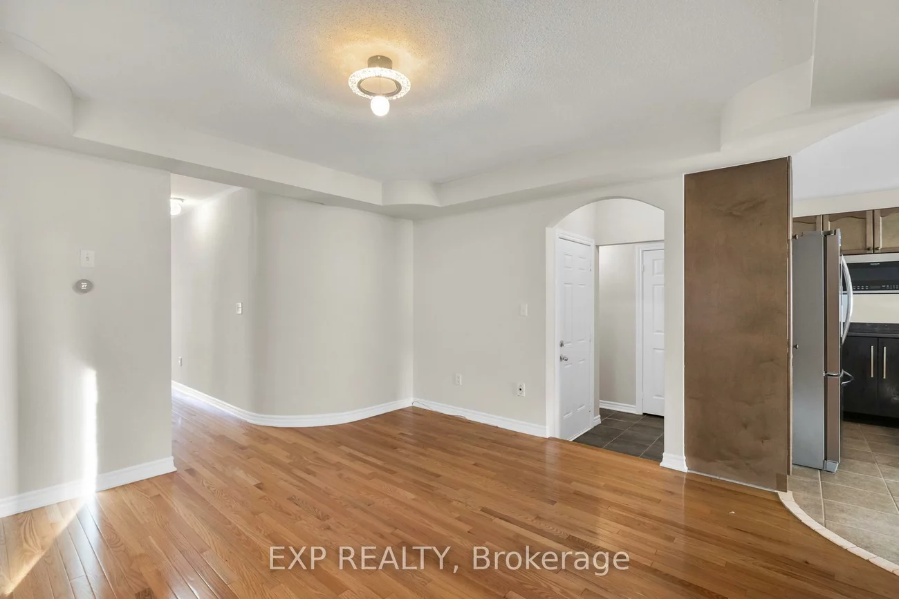 7, Wallwark, Bayview Northeast, Aurora