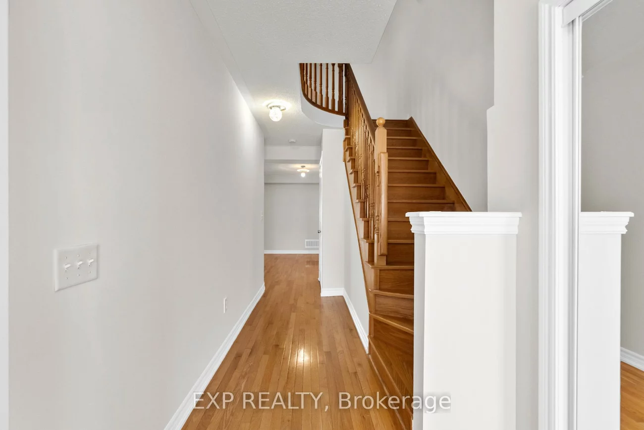 7, Wallwark, Bayview Northeast, Aurora