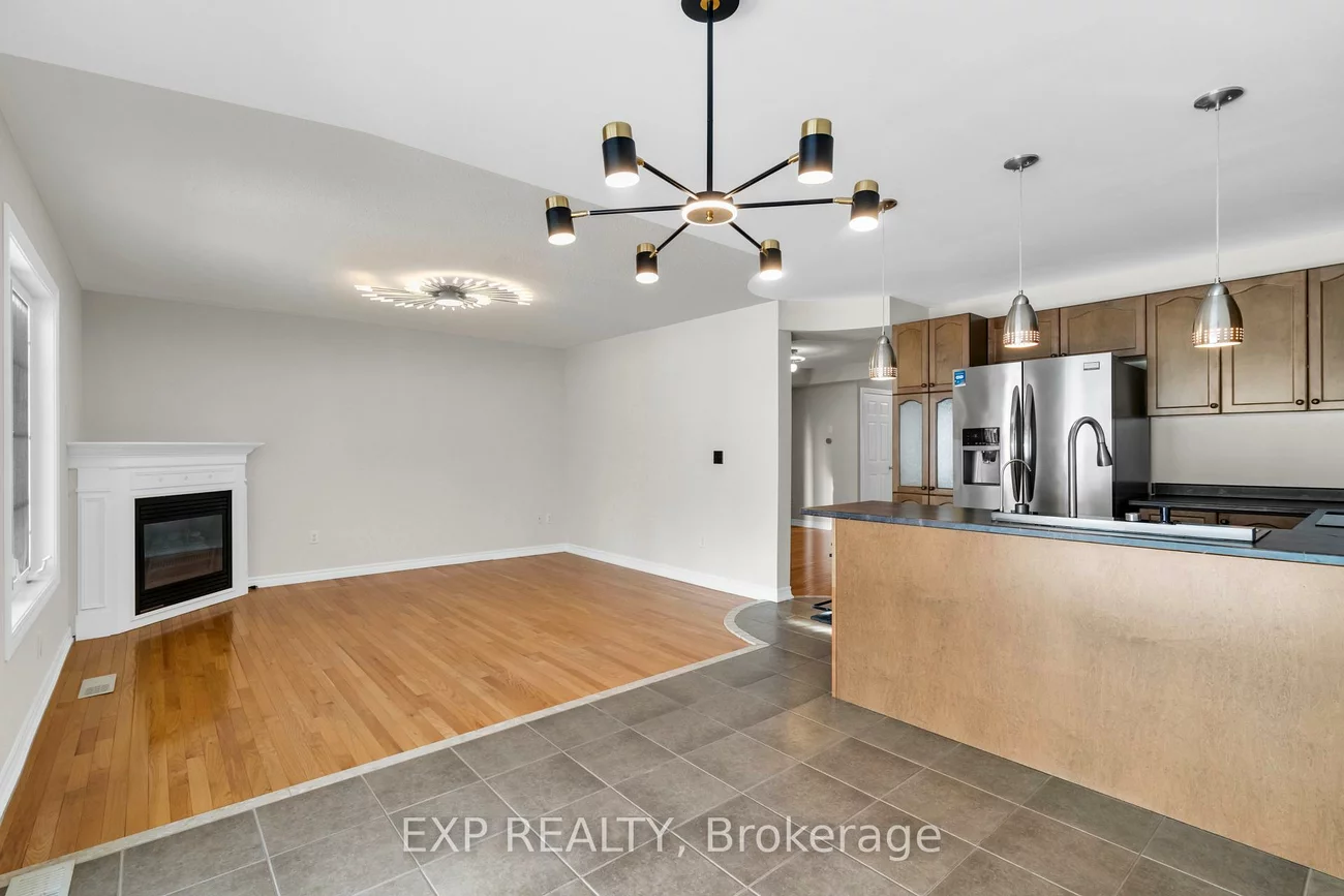 7, Wallwark, Bayview Northeast, Aurora