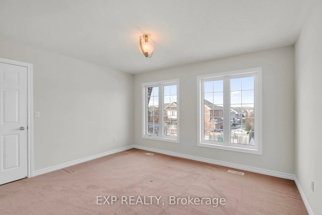 7, Wallwark, Bayview Northeast, Aurora