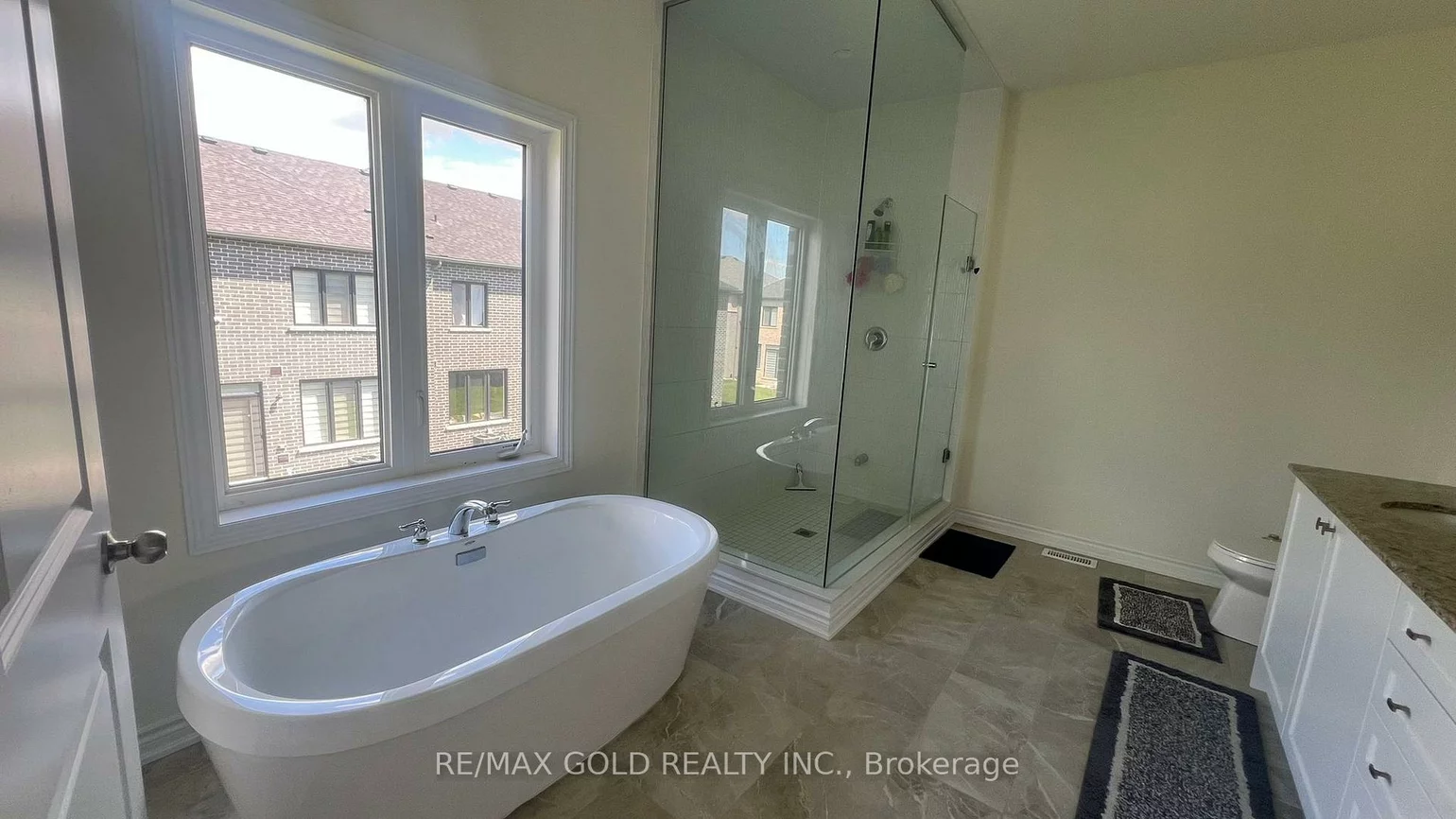 112, Weslock, Bayview Northeast, Aurora