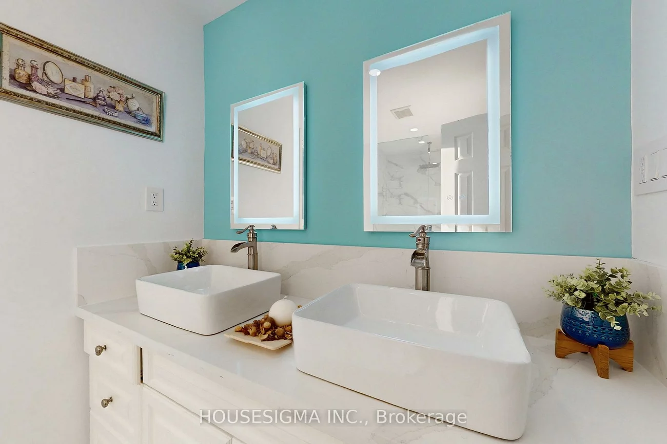 41, Underhill, Aurora Highlands, Aurora