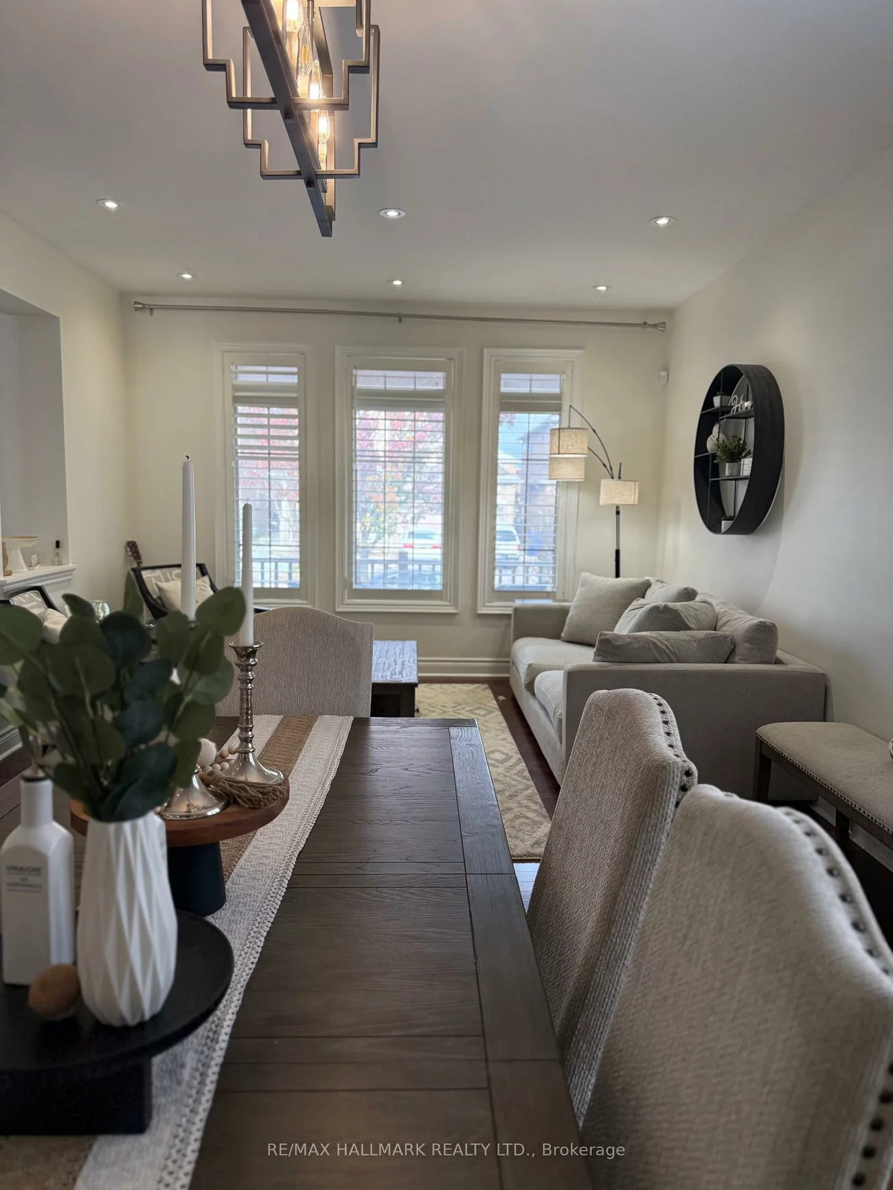 220, Tonner, Bayview Northeast, Aurora