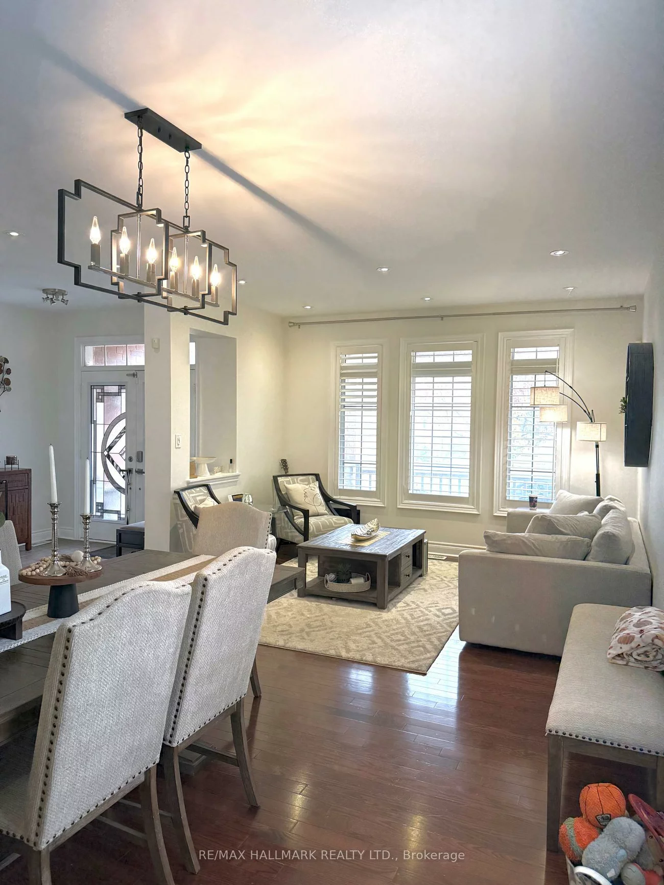 220, Tonner, Bayview Northeast, Aurora