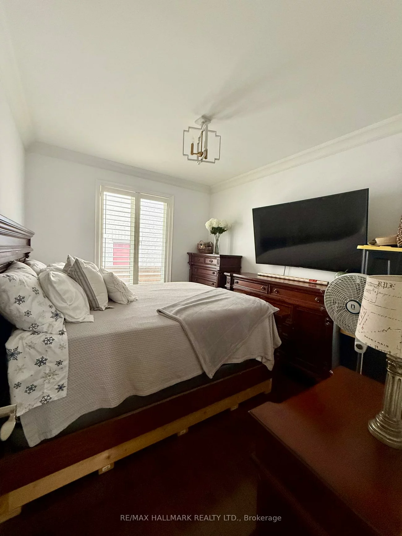 220, Tonner, Bayview Northeast, Aurora